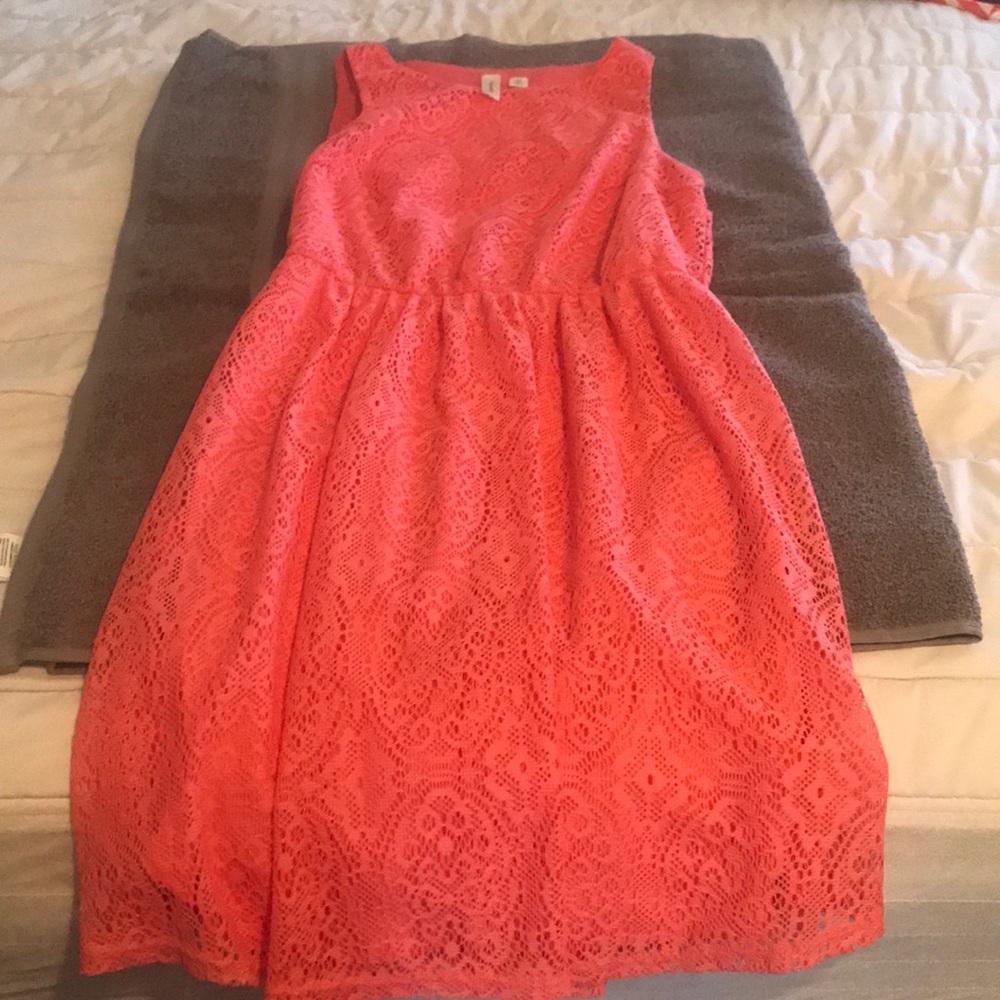 Dress size juniors medium.